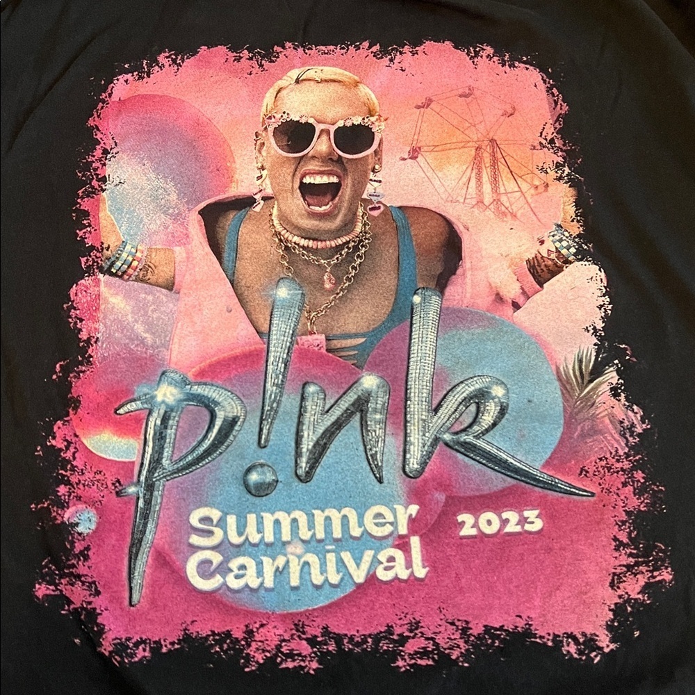 P!nk Summer Carnival Graphic TShirt Black Estimated Size Large
